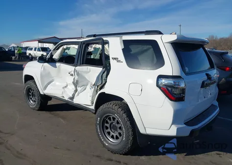 2021 Toyota 4Runner Trd Off Road Premium из США, поврежденный, VIN JTERU5JR4M5871302